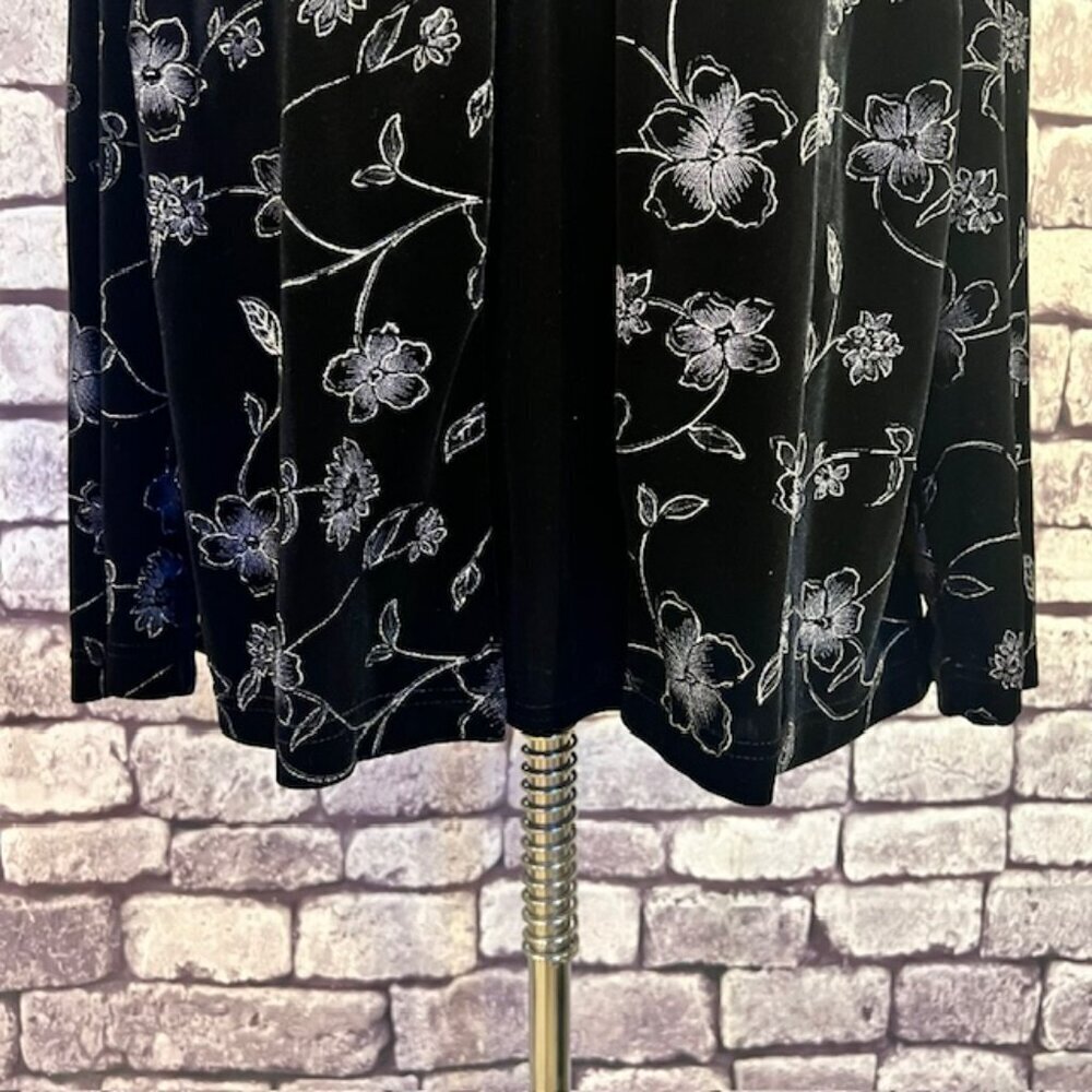 Briggs Black & Silver Cardigan W/ Attached Tank Size 1X - Picture 3 of 8